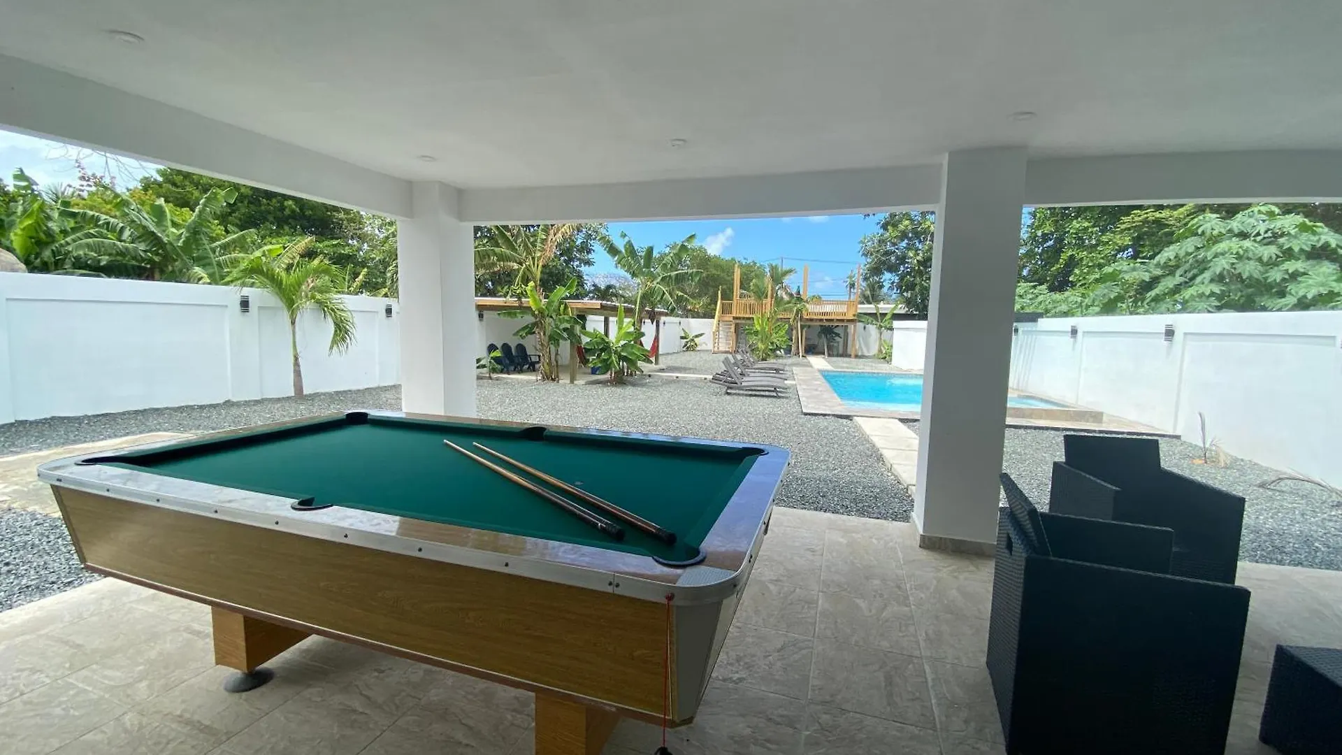 Stylish 1-Bdr Apt With Pool View And Private Balcony At Villa Iris Luquillo