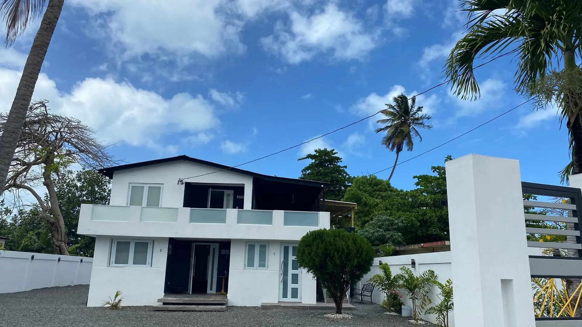 Stylish 1-Bdr Apt With Pool View And Private Balcony At Villa Iris Luquillo Lägenhet